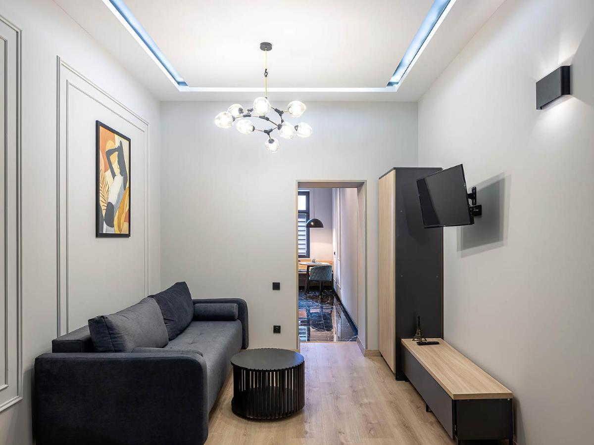 Modern Apartment 利沃夫 外观 照片