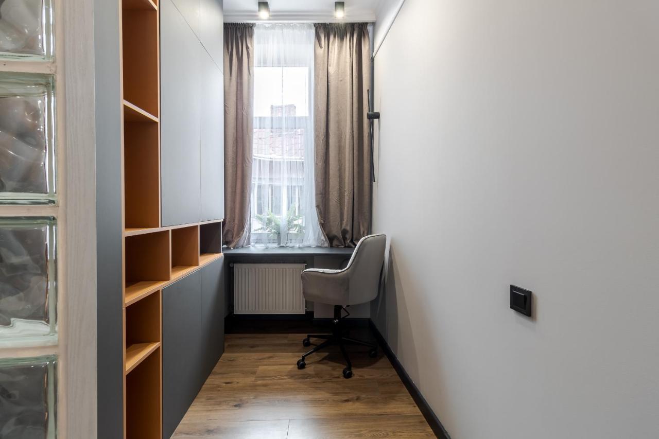 Modern Apartment 利沃夫 外观 照片