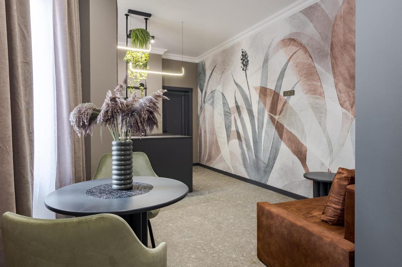 Modern Apartment 利沃夫 外观 照片